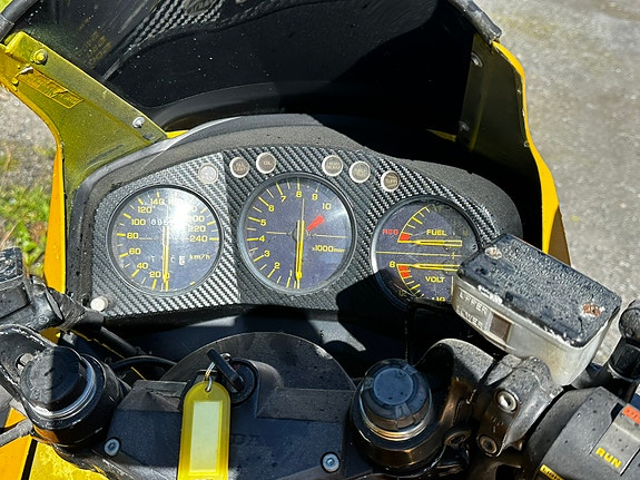 Honda CBX750F 3 of 5