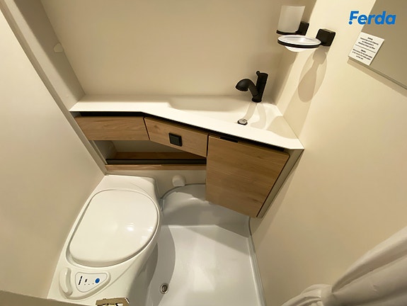 Dethleffs Camper 460 EL 12 of 17