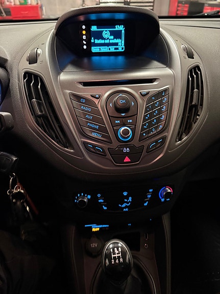 Ford Transit Courier 17 of 29