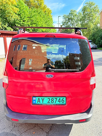 Ford Transit Courier 6 of 29