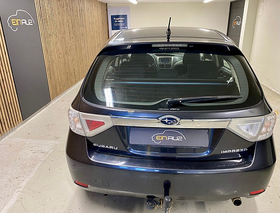 Subaru Impreza 5 of 19