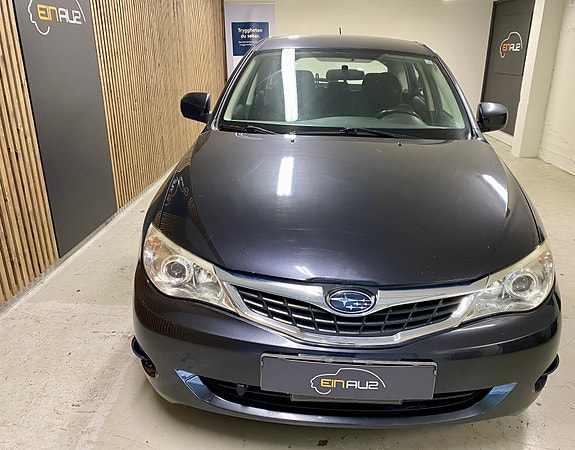 Subaru Impreza 2 of 19