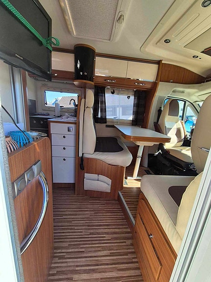 Adria Coral S 670 SL 13 of 21