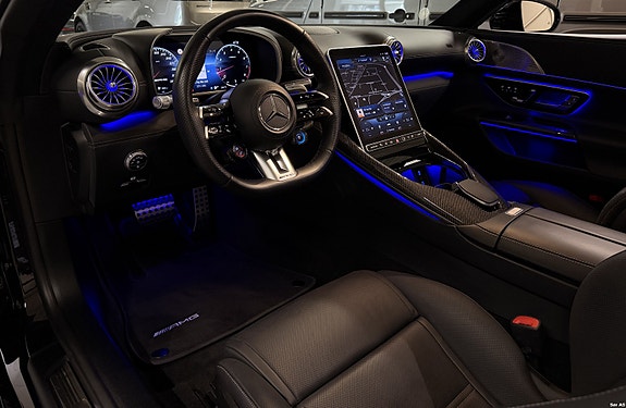 Mercedes-Benz SL63 9 of 30