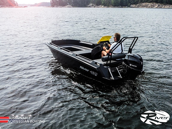 VI RYDDER ! GJØR ET KUPP RIVER 460 XR SORT MED SUZUKI 40 HK 12 of 30