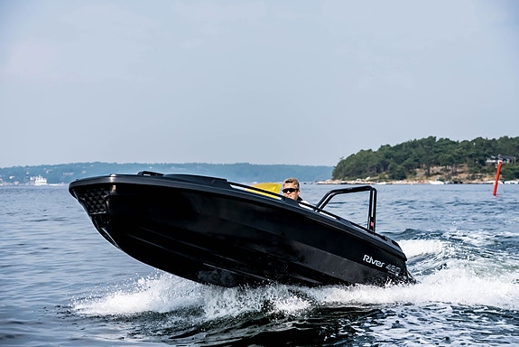 VI RYDDER ! GJØR ET KUPP RIVER 460 XR SORT MED SUZUKI 40 HK 30 of 30