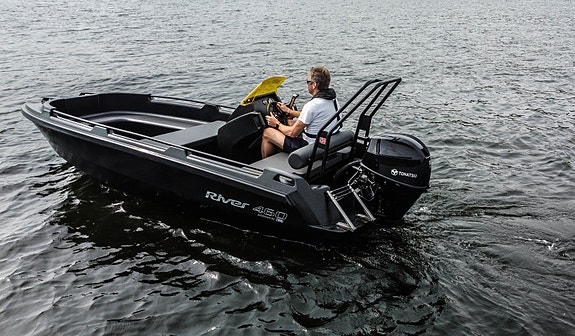 VI RYDDER ! GJØR ET KUPP RIVER 460 XR SORT MED SUZUKI 40 HK 25 of 30