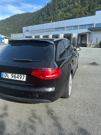 Audi A4 5 of 11