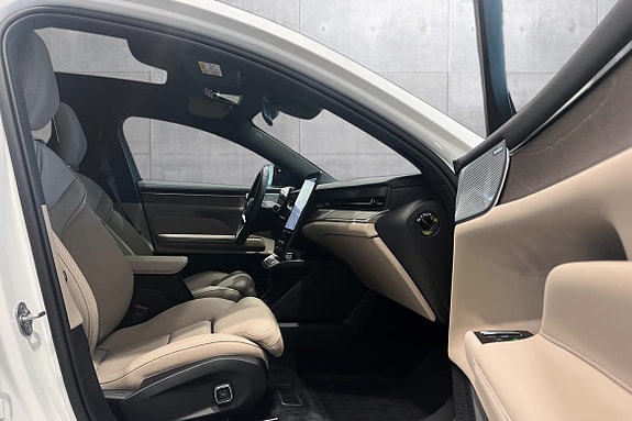 Volvo ES90 19 of 21