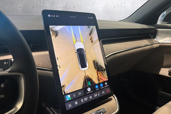 Volvo ES90 14 of 21