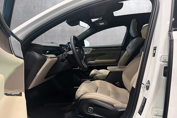 Volvo ES90 8 of 21