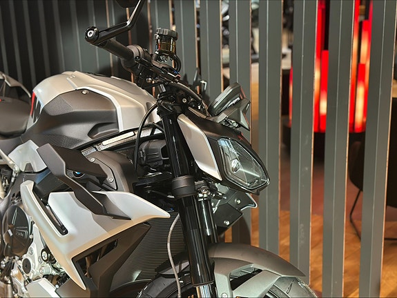 BMW M 1000 R - Kampanje! Spar 15 000 kr 13 of 17