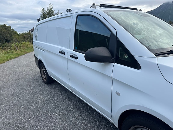 Mercedes-Benz Vito 119 2 of 10
