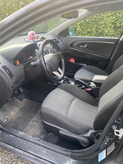 Kia Ceed 5 of 9