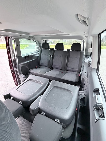 Mercedes-Benz Vito 111 12 of 24