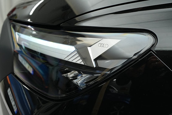 Audi e-tron 7 of 30