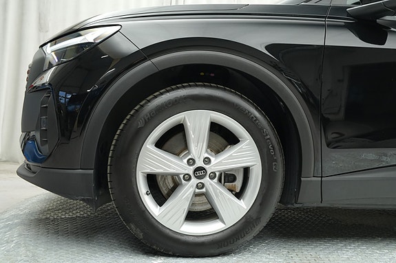 Audi e-tron 6 of 30