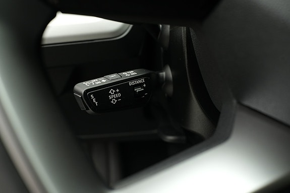 Audi e-tron 26 of 30