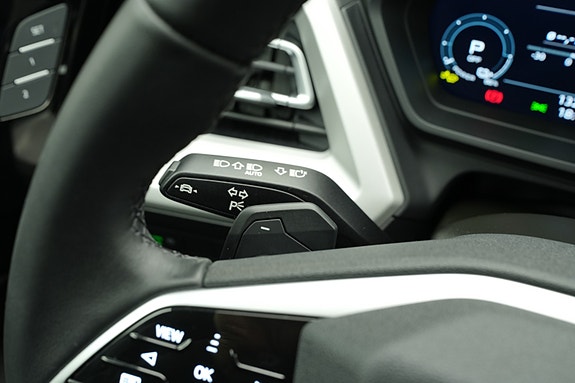 Audi e-tron 27 of 30