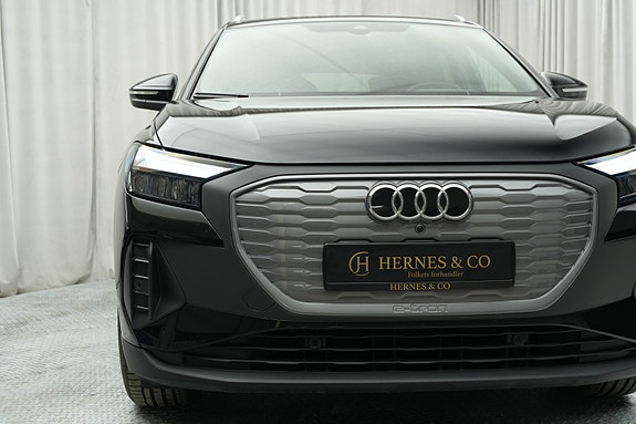 Audi e-tron 3 of 30