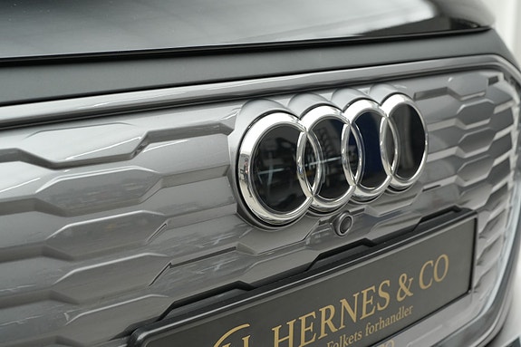 Audi e-tron 5 of 30