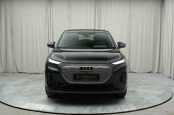 Audi e-tron 2 of 30