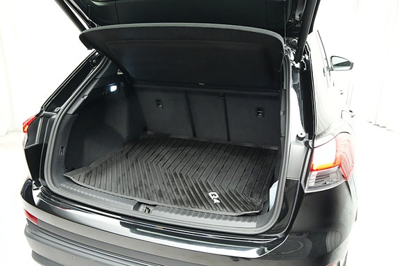Audi e-tron 11 of 30