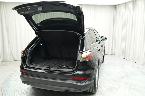 Audi e-tron 10 of 30