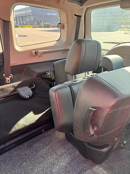 Mitsubishi Pajero 6 of 8