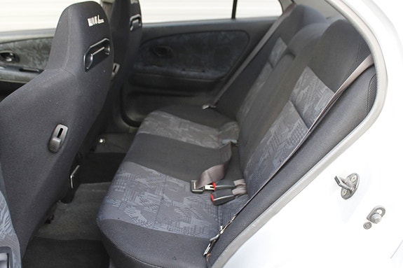 Mitsubishi Lancer 15 of 30
