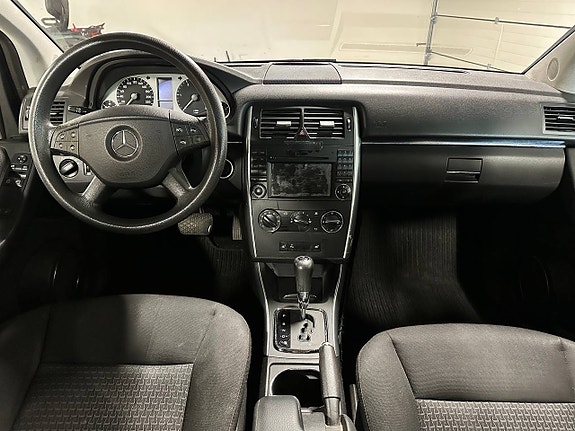 Mercedes-Benz 180 10 of 22