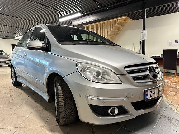 Mercedes-Benz 180 6 of 22