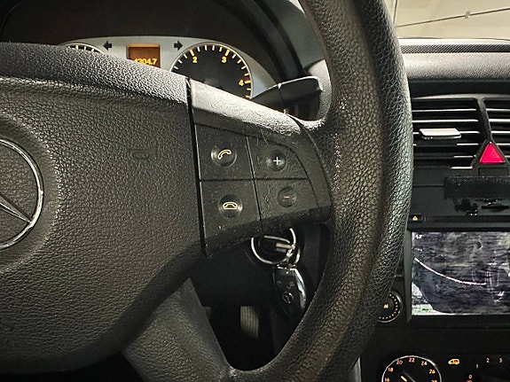 Mercedes-Benz 180 15 of 22