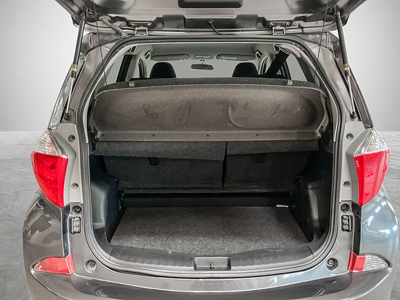 Toyota Verso-S 20 of 24