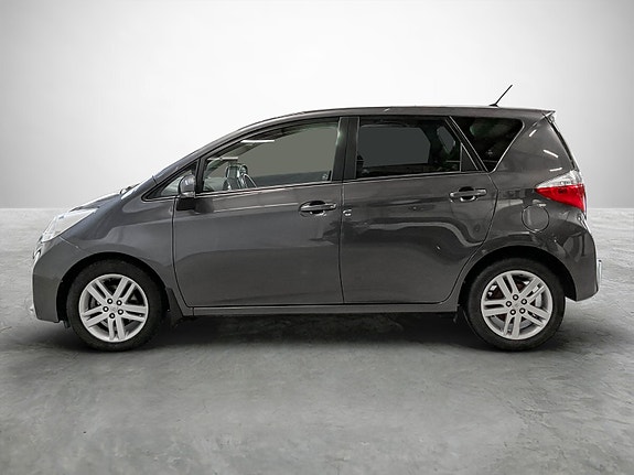 Toyota Verso-S 3 of 24