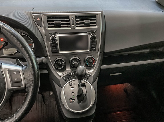 Toyota Verso-S 13 of 24