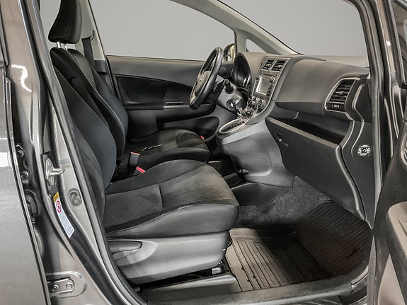 Toyota Verso-S 16 of 24