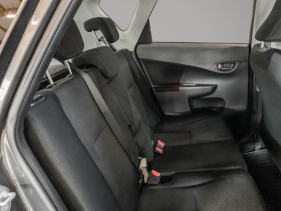 Toyota Verso-S 17 of 24