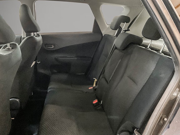 Toyota Verso-S 18 of 24