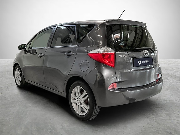 Toyota Verso-S 4 of 24