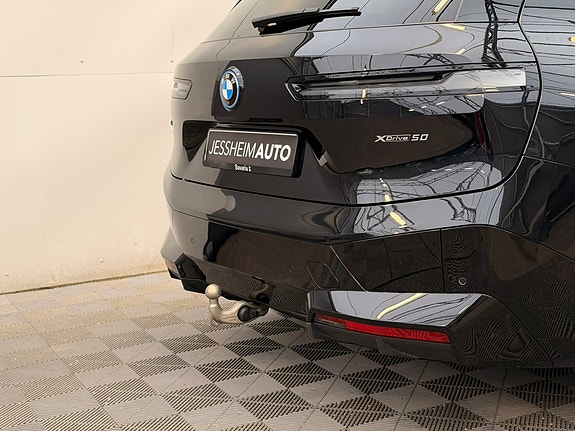 BMW iX 22 of 30