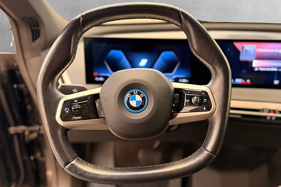 BMW iX 30 of 30