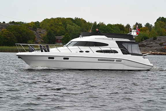 Sealine T47: 3 lugarer 2 bad – Ny kalesje - Nirox - Generator - 2 x ankervinsj 6 of 30