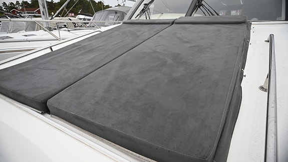 Sealine T47: 3 lugarer 2 bad – Ny kalesje - Nirox - Generator - 2 x ankervinsj 21 of 30