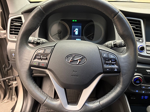 Hyundai Tucson 17 of 30