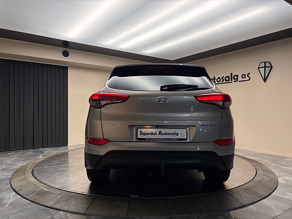 Hyundai Tucson 4 of 30