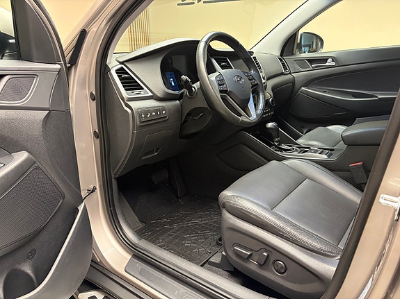 Hyundai Tucson 12 of 30