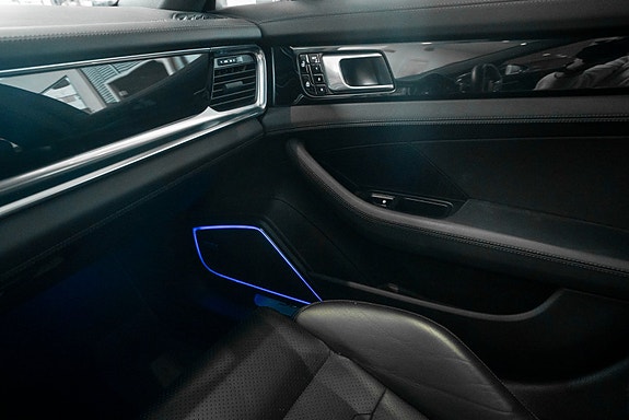 Porsche Panamera 26 of 28