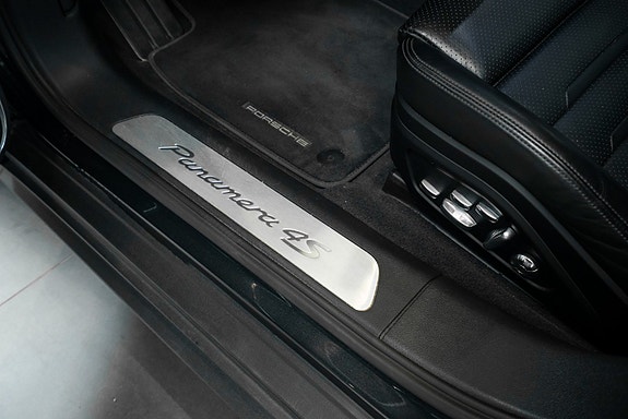 Porsche Panamera 14 of 28