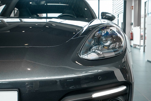 Porsche Panamera 3 of 28